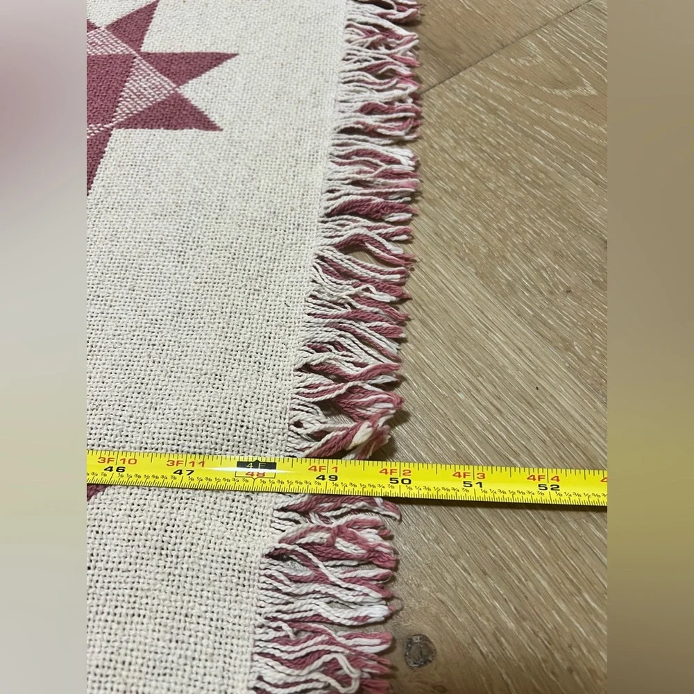 Woven Throw Reversible Pink /White Blanket Fringe 70x48
